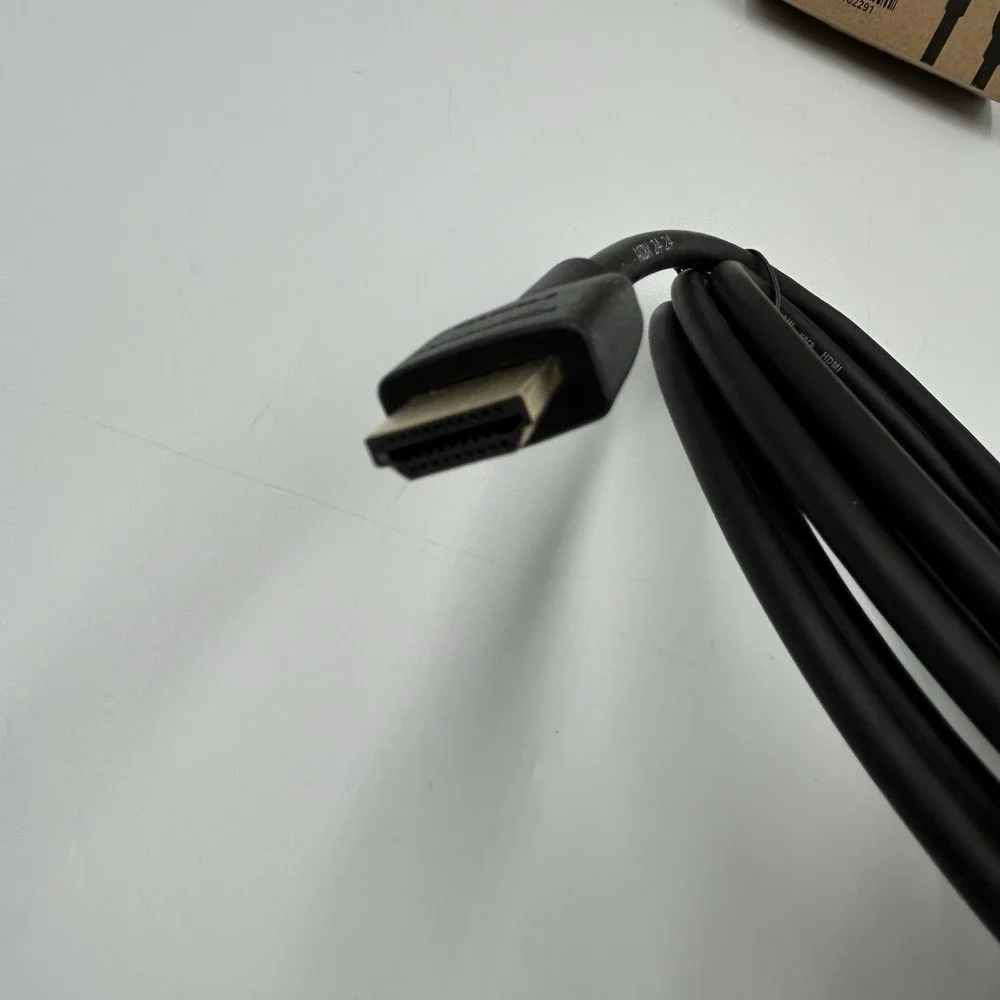Open Box New Amazon Basics High-Speed‎ Mini-HDMI to HDMI Cable - 6 Feet (7213)